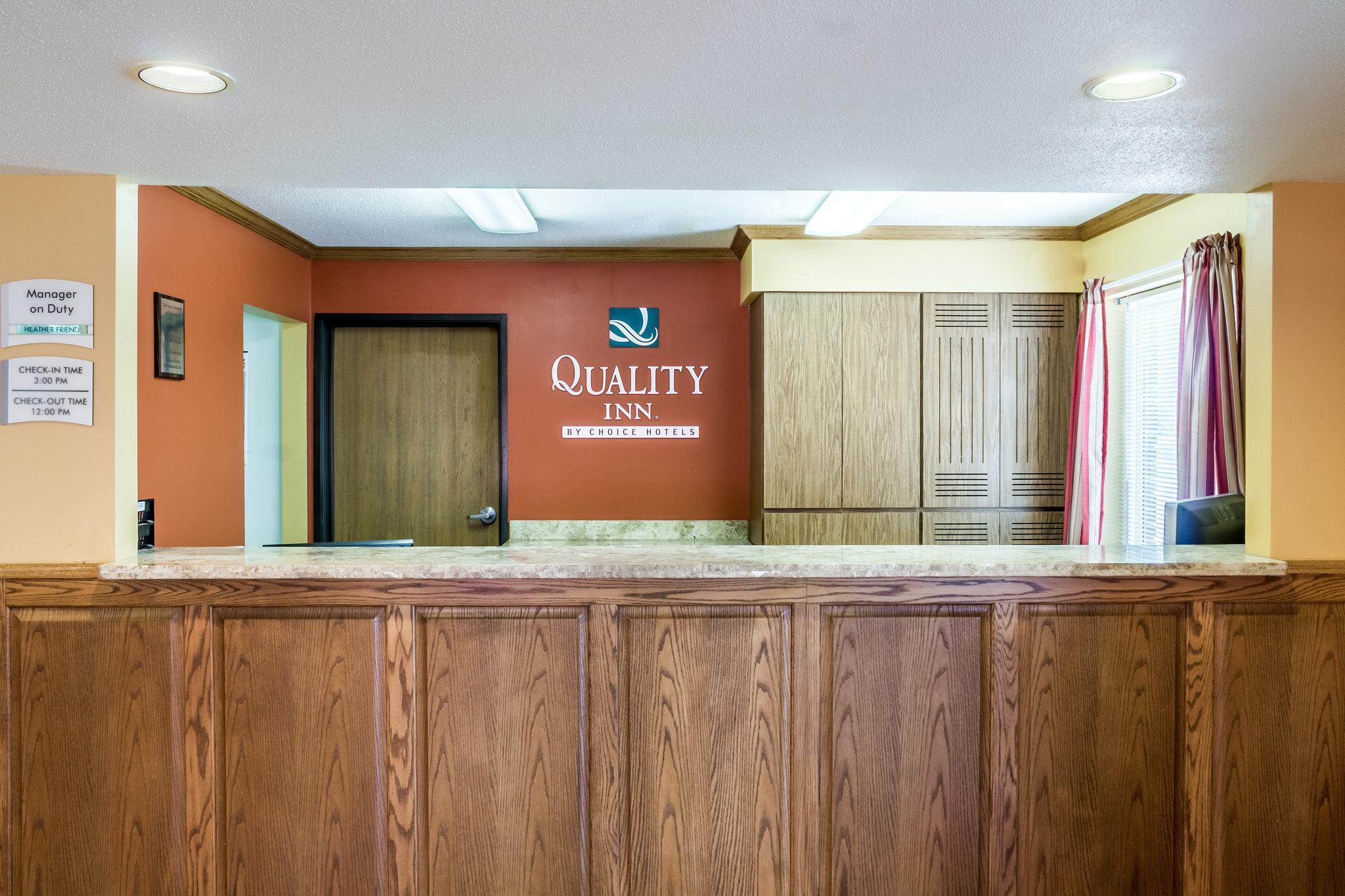 Quality Inn Huron Экстерьер фото